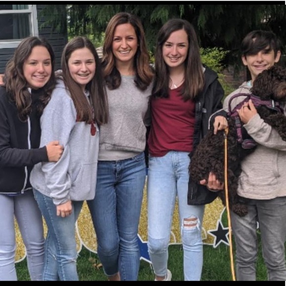 Meet your Posher, Libby - Picture 1 of 1